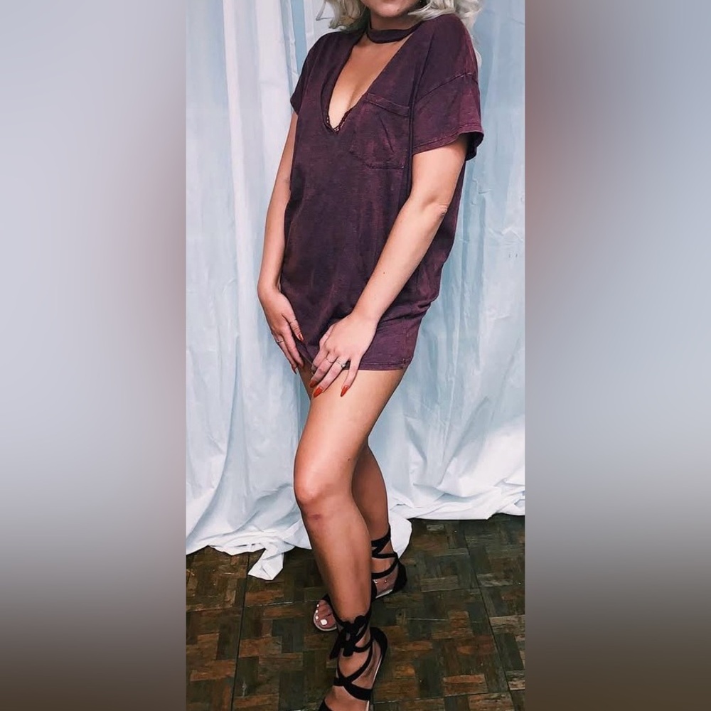 Fashion Nova Plum/Burgundy V-Neck T-Shirt Dress